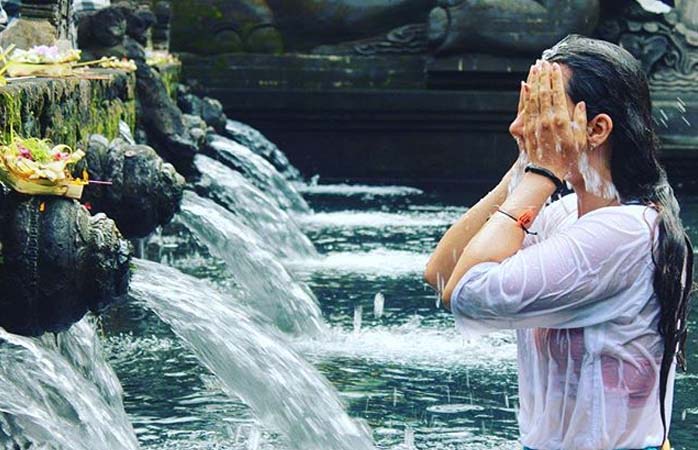 Make sure you know the correct order for true purification at Tirta Emplu Water Temple