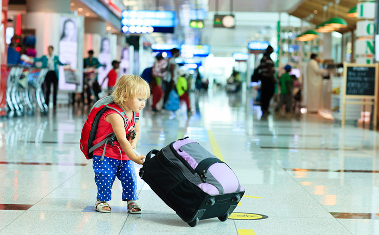 25 essential tips for travelling with kids