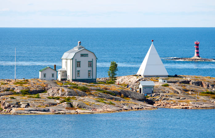 Stop for coffee and pastries on tiny island Kobba Klintar