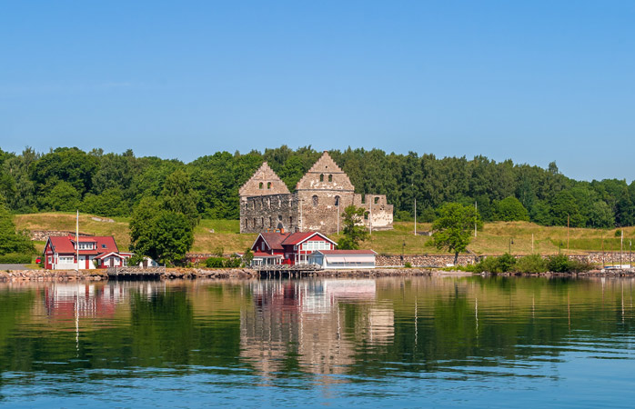 An island for history lovers: stop by the Visingsborg Castle Ruins on Visingsö
