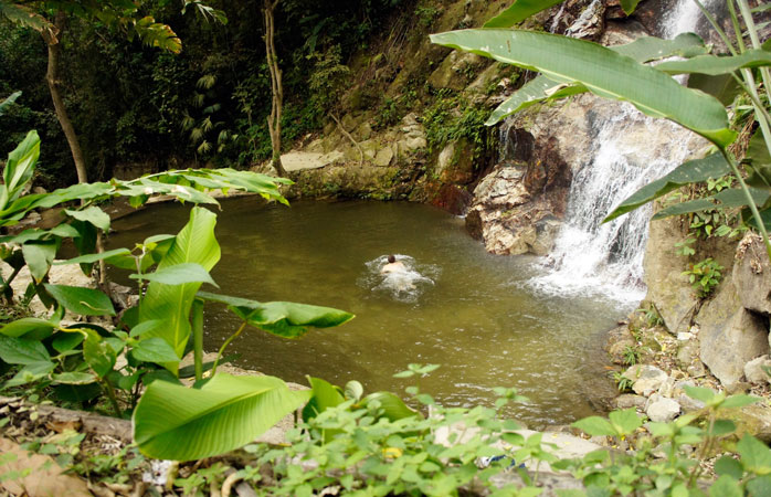 Hiking in the mountains will lead you to several more or less hidden waterfalls perfect for a swim