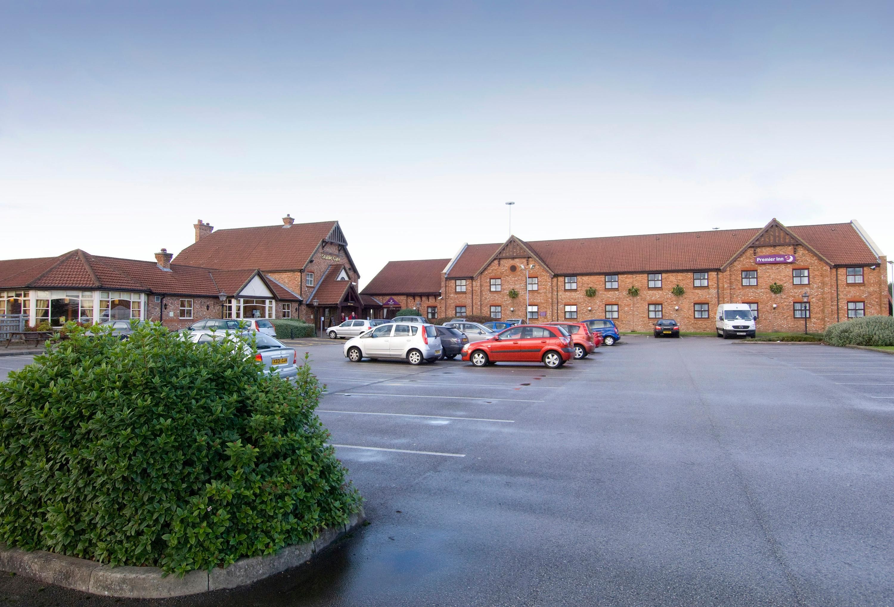 Premier Inn Manchester - Denton in Manchester, the United Kingdom from £46:  Deals, Reviews, Photos | momondo