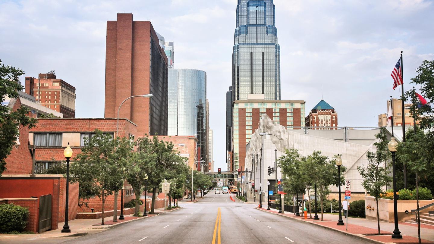 £374 Cheap Flights from London to Kansas City in 2021 momondo