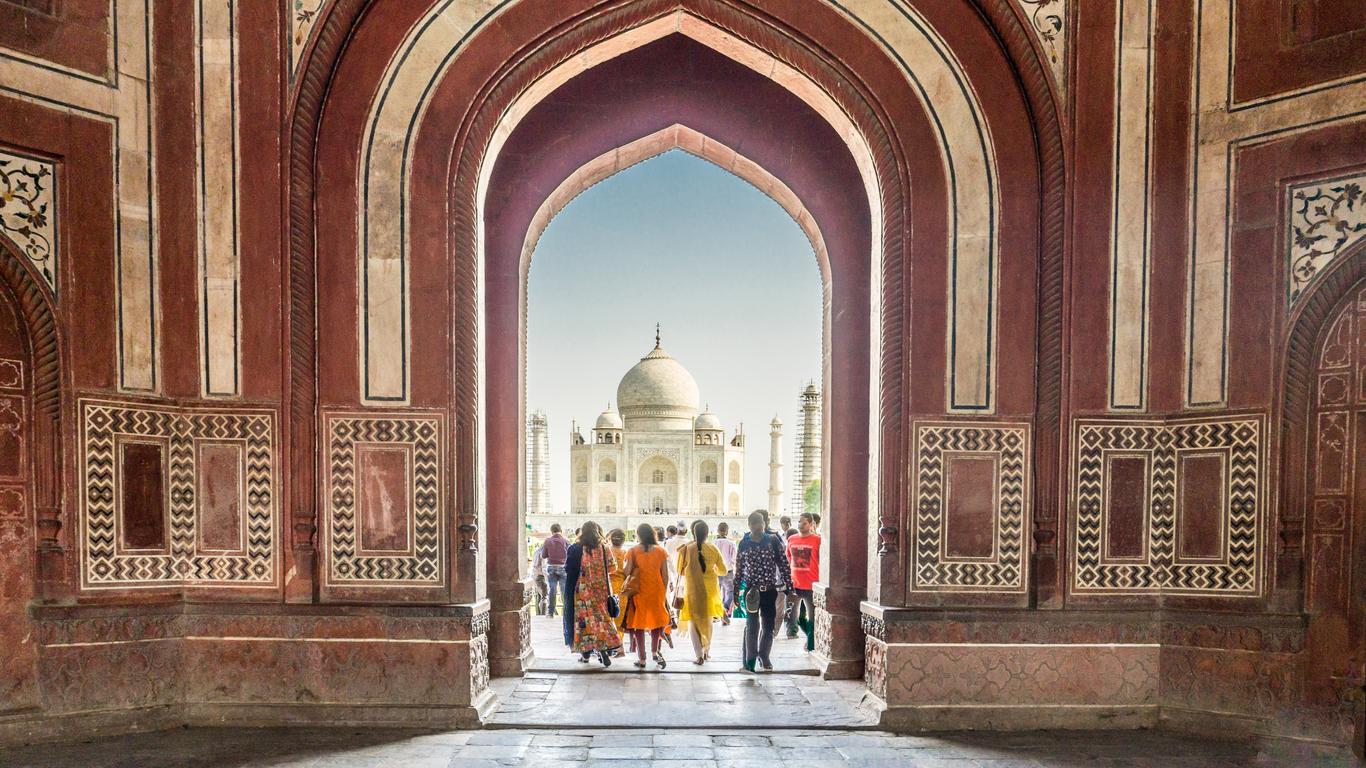 Flights to Agra