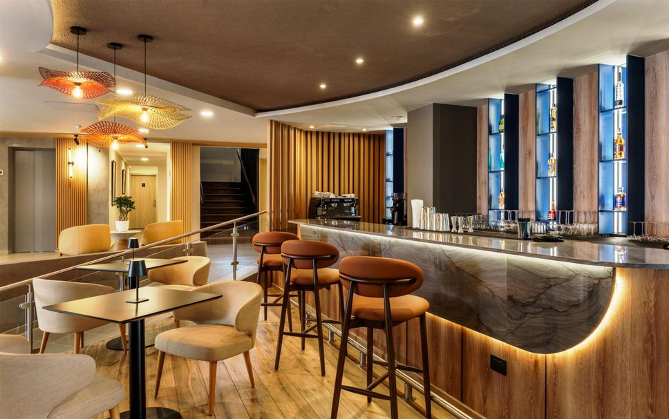Bar Photo