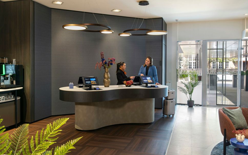 Front desk Photo
