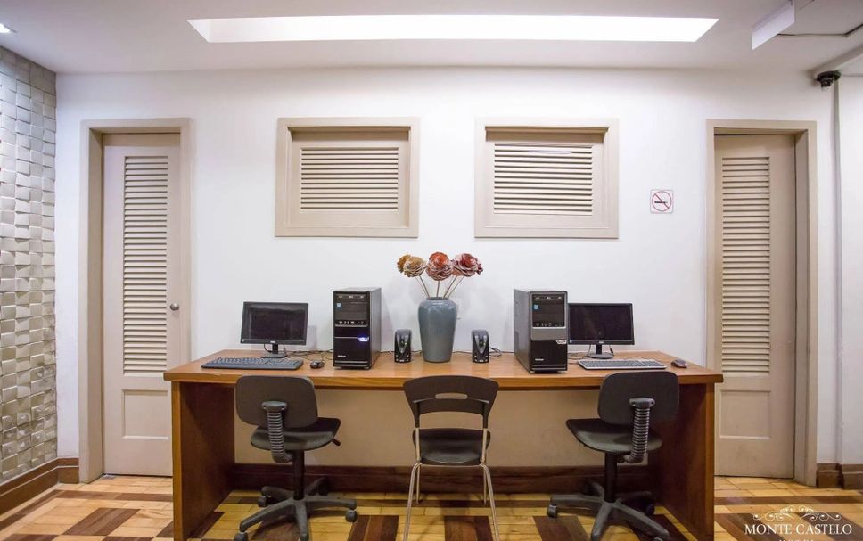 Business centre Photo