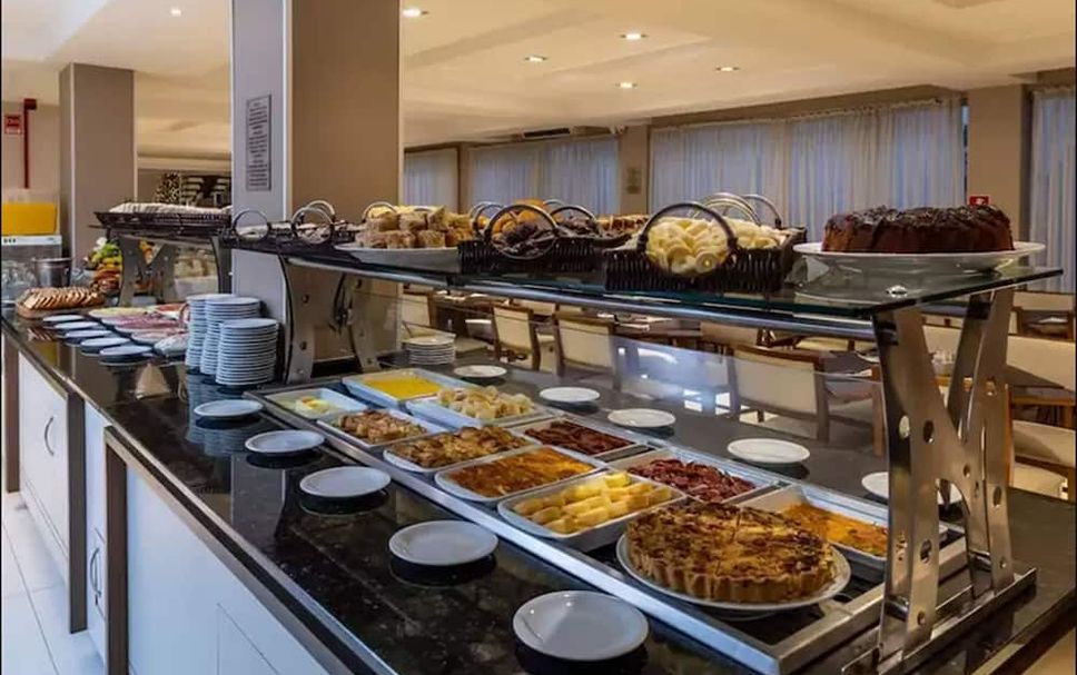 Buffet Photo