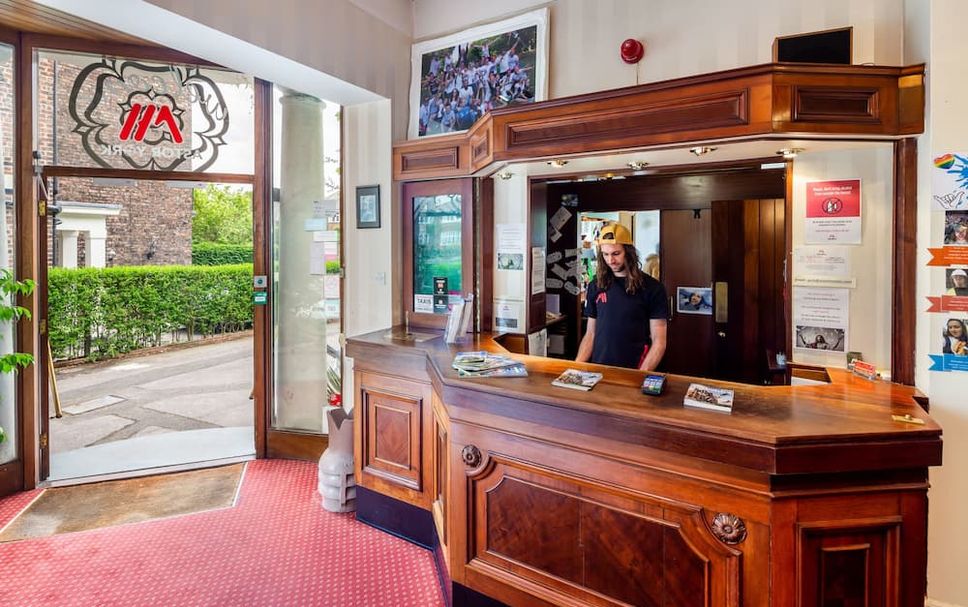 Front desk Photo