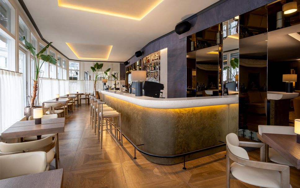 Bar Photo