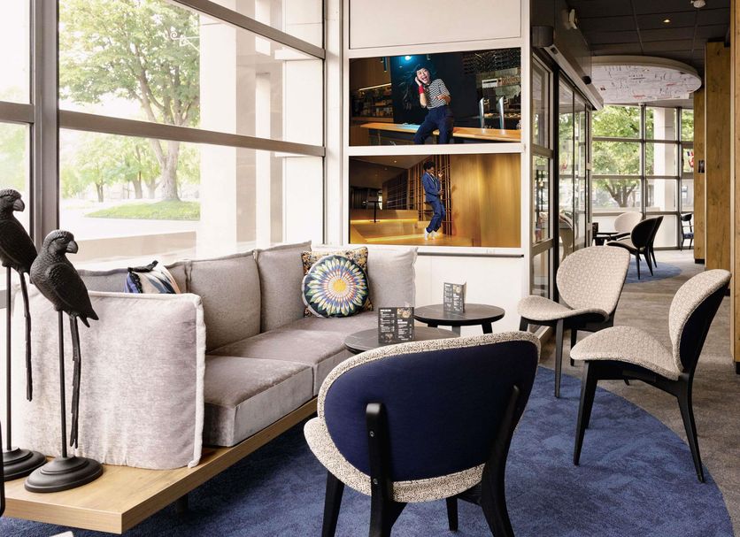 Lounge Photo