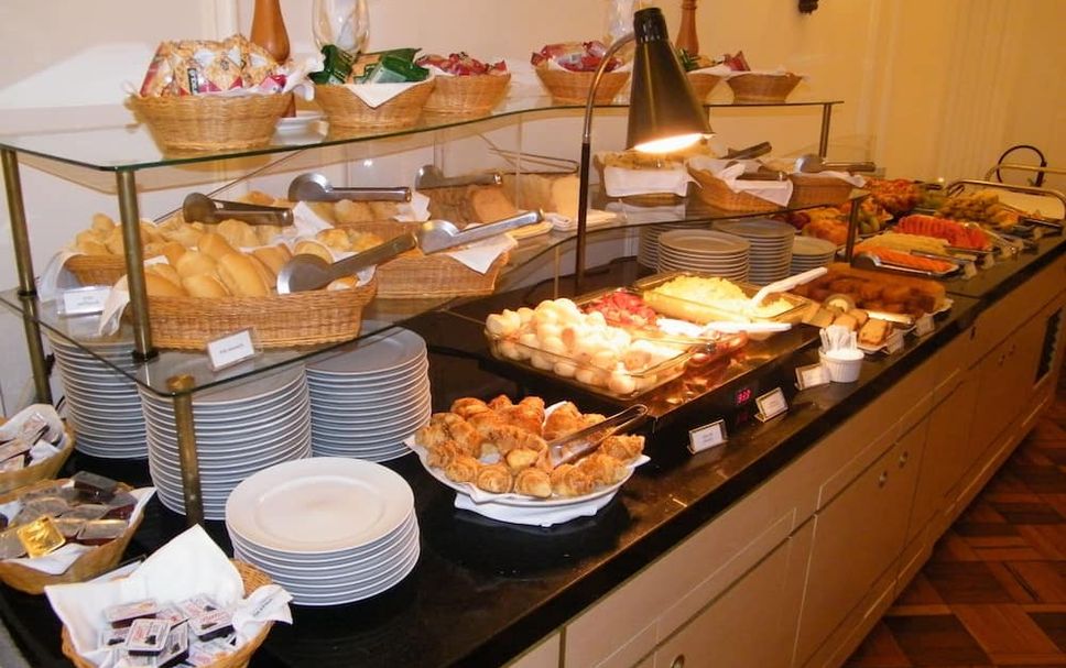 Buffet Photo