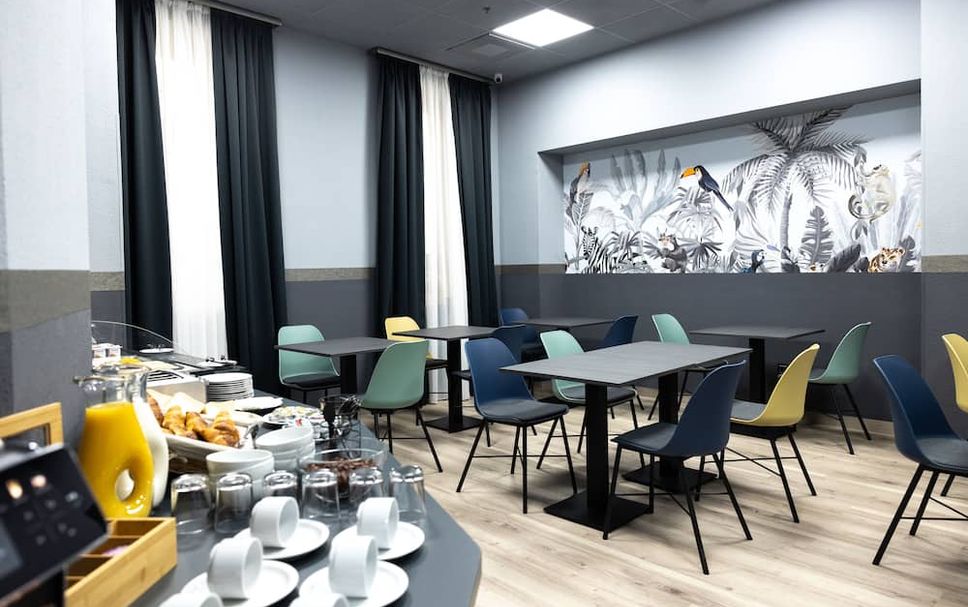 Restaurant Photo