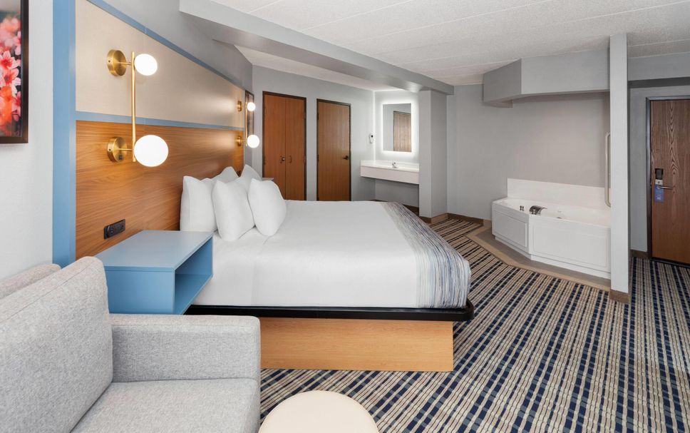 AmericInn by Wyndham Appleton North/Little Chute in Appleton, the ...