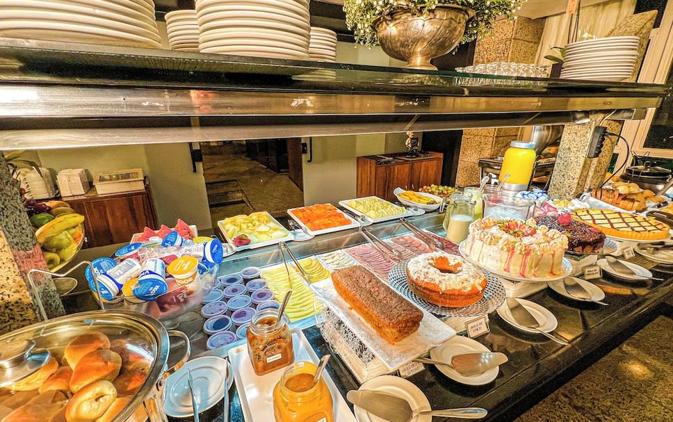 Buffet Photo