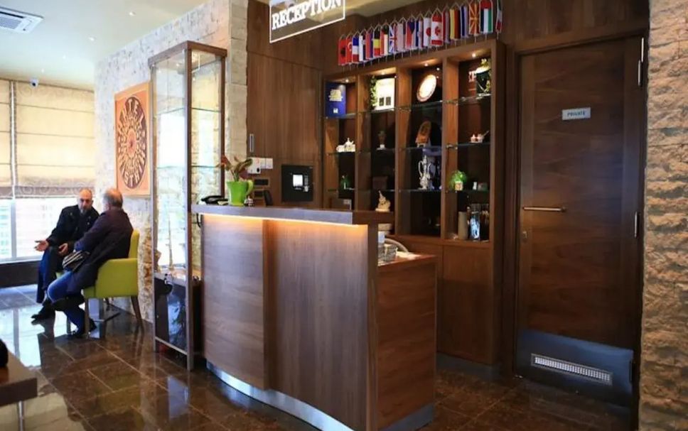 Front desk Photo