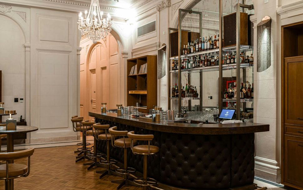 Bar Photo