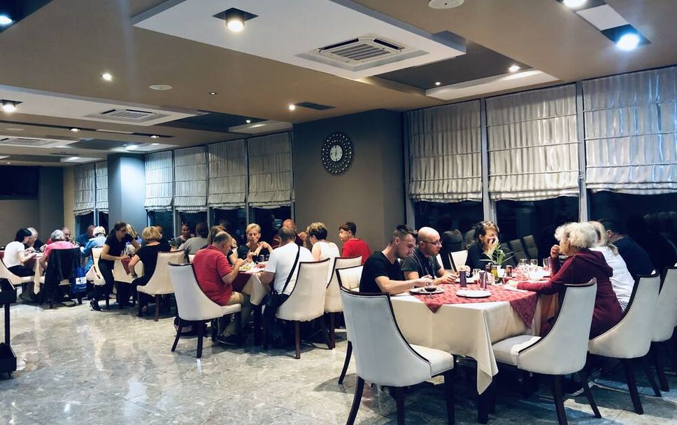 Banquet hall Photo