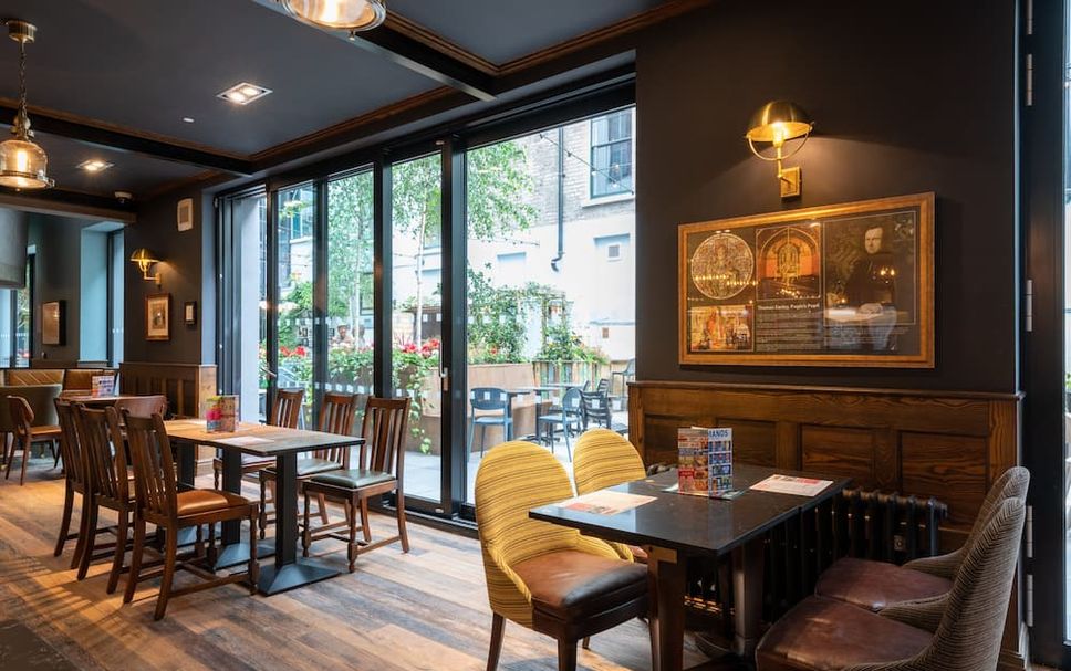 Restaurant Photo