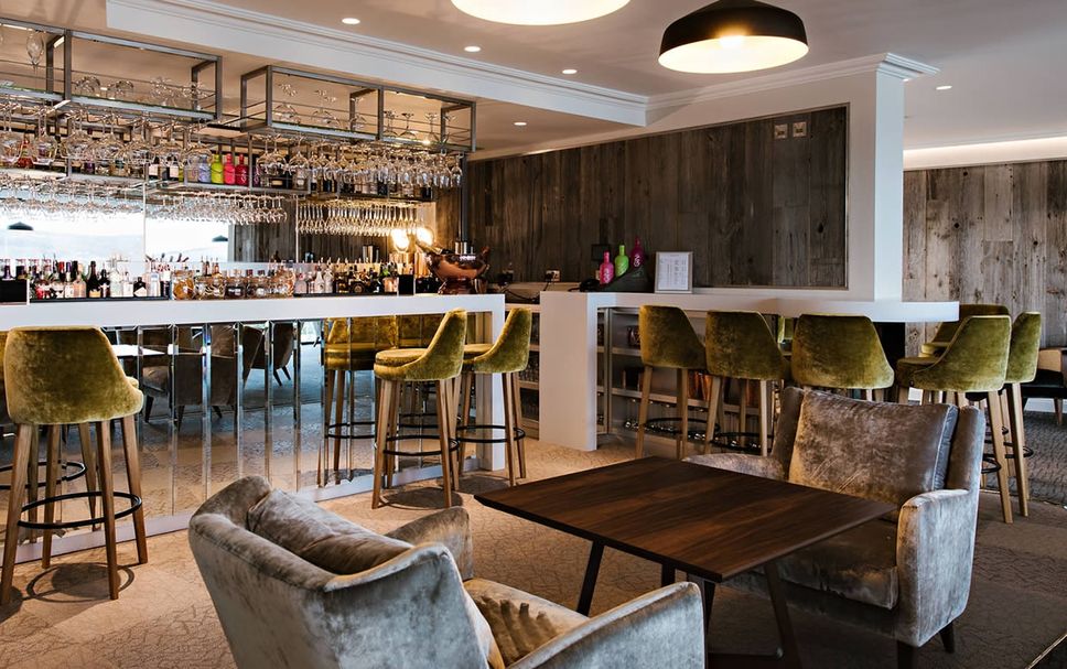 Bar Photo