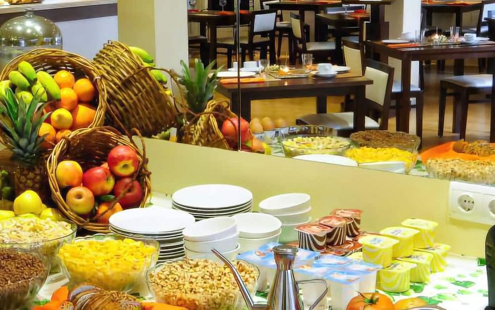 Buffet Photo