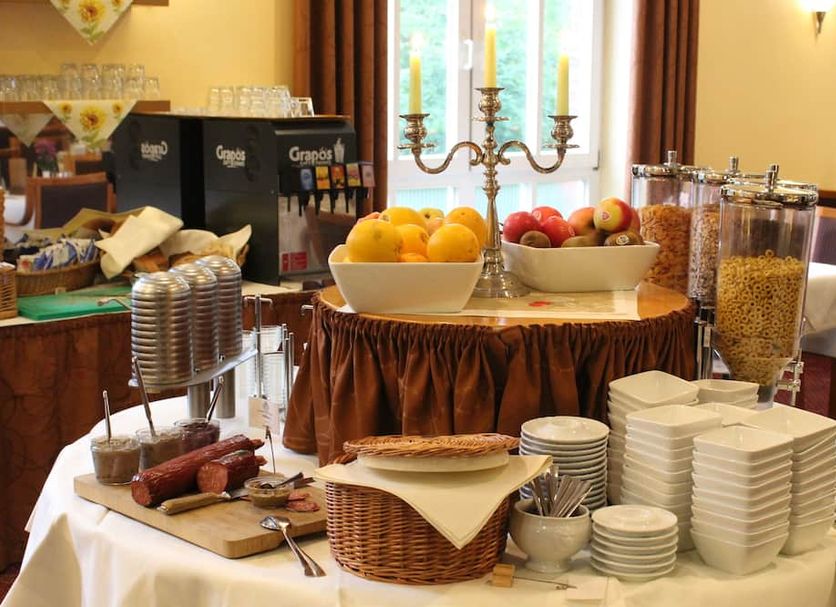 Buffet Photo